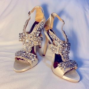 Badgley Mischka size 6.5 ivory jeweled stilettos